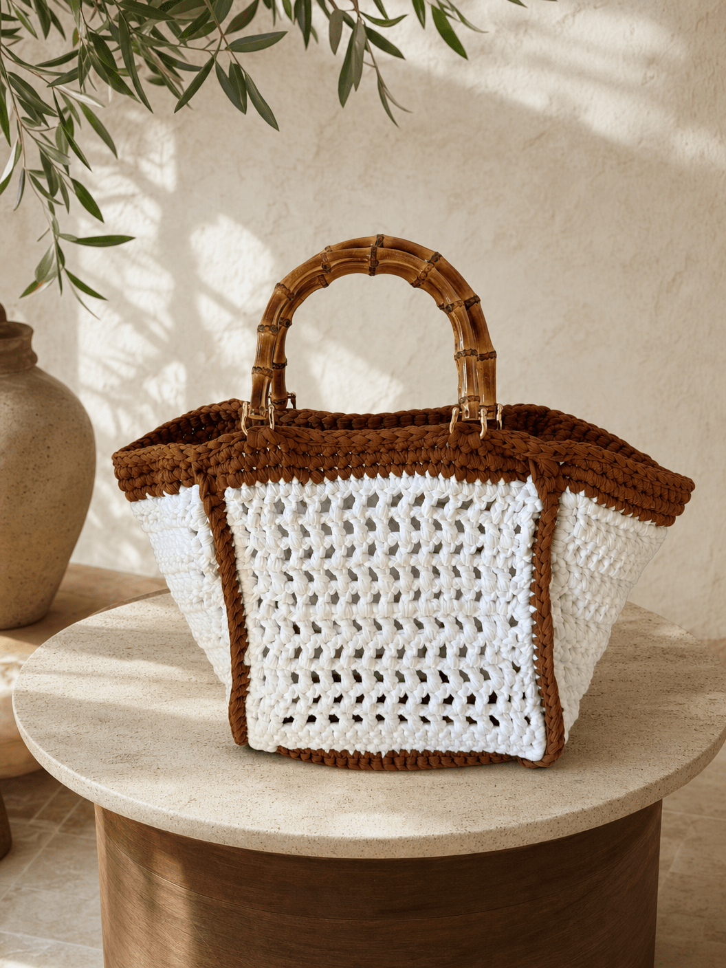 Terracotta Bamboo Muse handmade crochet tote
Luxury crochet tote with bamboo handles
Handmade Italian crochet bag by BAGfy